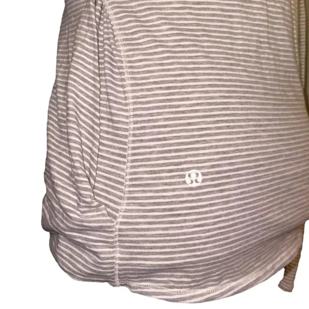 206 Lululemon radiant long sleeve top - Picture 4 of 4